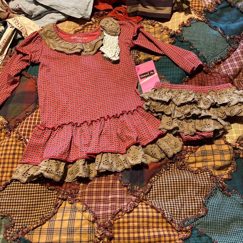 NWT Mustard Pie Baby Cozette set 24 months